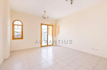 Apartment - 1 Bedroom - 1 Bathroom for rent in Building IC1-EMR-10 - Emirates Cluster - International City - Dubai