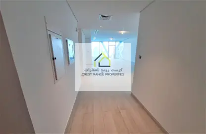 شقة - 2 غرف نوم - 3 حمامات للايجار في أبراج سكنية على الواجهة البحرية - منطقة النادي السياحي - أبوظبي