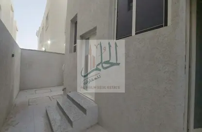 عمارة بالكامل - 8 غرف نوم - 8 حمامات للبيع في الجرف 3 - الجرف - عجمان وسط المدينة - عجمان