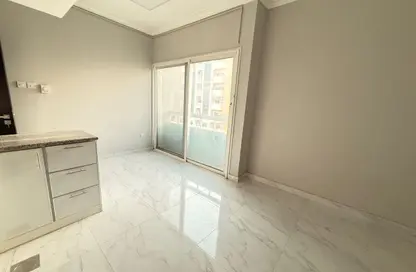 Apartment - Studio - 1 Bathroom for rent in Al Butina - Sharjah
