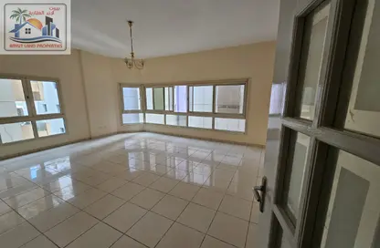 Apartment - 3 Bedrooms - 3 Bathrooms for rent in Al Majaz 1 - Al Majaz - Sharjah