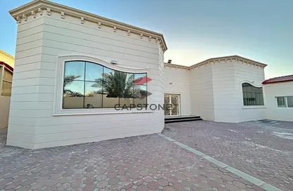 Villa - 3 Bedrooms - 3 Bathrooms for rent in Al Dhahir - Al Ain