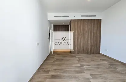 Apartment - 1 Bedroom - 2 Bathrooms for rent in Hamilton House - Jumeirah Village Circle - Dubai