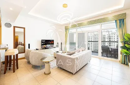 Apartment - 2 Bedrooms - 3 Bathrooms for rent in Al Khushkar - Shoreline Apartments - Palm Jumeirah - Dubai