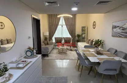 شقة - غرفة نوم - 2 حمامات للايجار في عزيزي بلازا - الفرجان - دبي