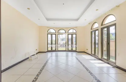 Villa - 4 Bedrooms - 5 Bathrooms for sale in Canal Cove Frond E - Canal Cove Villas - Palm Jumeirah - Dubai