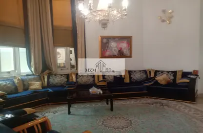 Living Room image for: Villa - 6 Bathrooms for rent in Al Jafiliya - Dubai, Image 1