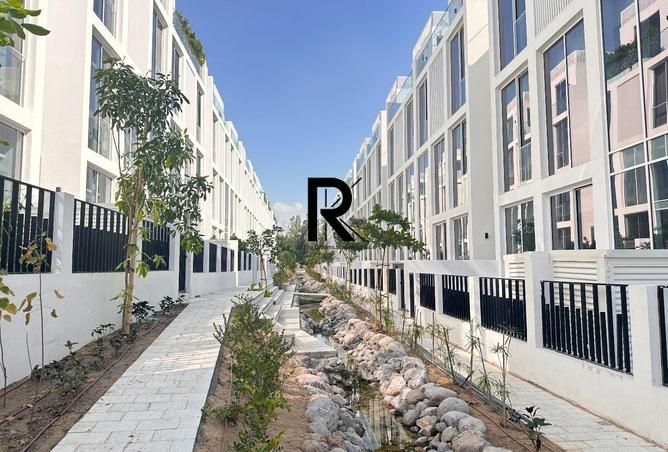 Water view | Unique Layout| Handedover |