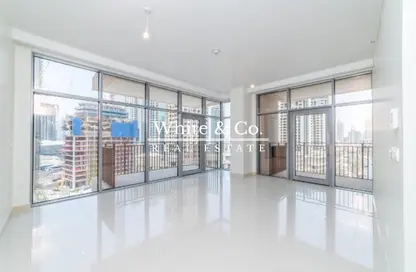 Apartment - 2 Bedrooms - 3 Bathrooms for rent in Boulevard Crescent 2 - BLVD Crescent - Downtown Dubai - Dubai