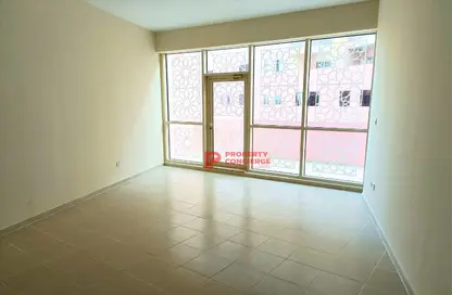 Apartment - 1 Bedroom - 2 Bathrooms for rent in The Gardens Buildings - The Gardens - Dubai