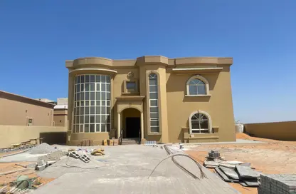 Villa - 5 Bedrooms - 7 Bathrooms for rent in Al Jazirah Al Hamra - Al Hamra Village - Ras Al Khaimah