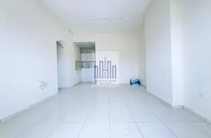 Apartment - Studio - 1 Bathroom for rent in Fire Station Road - Muwaileh - Sharjah