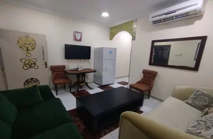 Living Room image for: Apartment - 1 Bedroom - 1 Bathroom for rent in Al Mraijeb - Al Jimi - Al Ain, Image 1