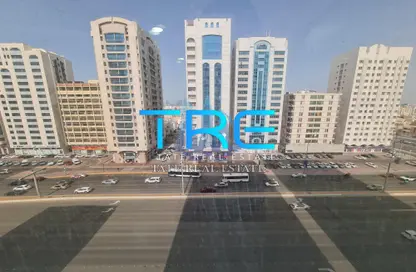مكتب - استوديو - 1 حمام للايجار في شارع المطار - أبوظبي