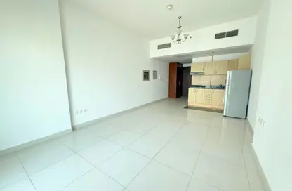شقة - 1 حمام للايجار في مساكن النخبة رقم 1 - مساكن النخبة الرياضية - مدينة دبي الرياضية - دبي