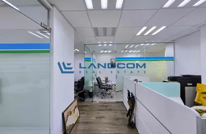 مكتب - استوديو - 1 حمام للايجار في بلو تاور - شارع الشيخ زايد - دبي