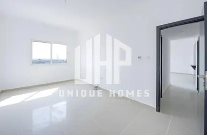 Apartment - 1 Bedroom - 2 Bathrooms for sale in Tower 20 - Al Reef Downtown - Al Reef - Abu Dhabi