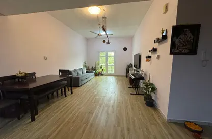 شقة - غرفة نوم - 2 حمامات للبيع في بناية  38إلى107 - طراز البحر المتوسط - ديسكفري غاردنز - دبي