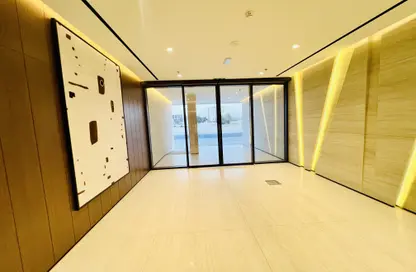 Apartment - 2 Bedrooms - 3 Bathrooms for rent in AlFalah - Muwaileh Commercial - Sharjah