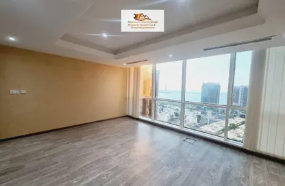 Office Space - Studio - 3 Bathrooms for rent in Cornich Al Khalidiya - Al Khalidiya - Abu Dhabi