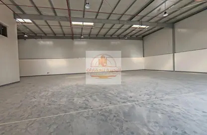 Warehouse - Studio - 2 Bathrooms for rent in Al Sajaa Industrial - Al Sajaa - Sharjah