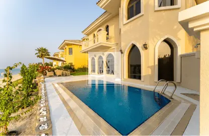Villa - 5 Bedrooms - 7 Bathrooms for sale in Garden Homes Frond E - Garden Homes - Palm Jumeirah - Dubai