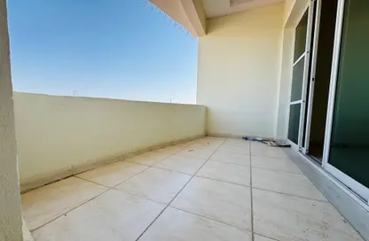 شقة - 2 غرف نوم - 2 حمامات للايجار في الرويكة - المويجي - العين