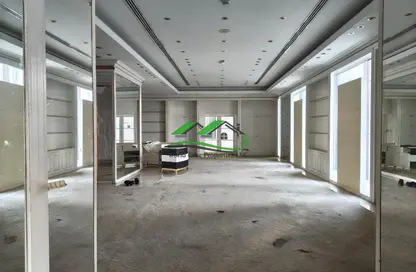 متجر - استوديو - 2 حمامات للايجار في شيلالا تاور - الخالدية - أبوظبي