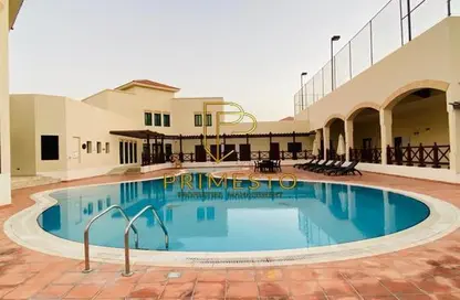 شقة - 4 غرف نوم - 6 حمامات للايجار في قرية الخالدية - الخالدية - أبوظبي