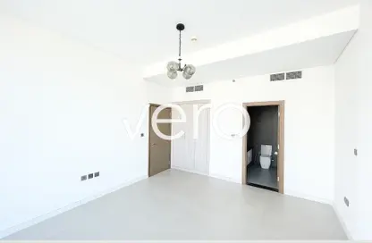 شقة - غرفة نوم - 2 حمامات للايجار في شقق لا ريفييرا - قرية الجميرا سركل - دبي