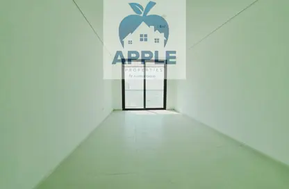 شقة - 2 غرف نوم - 3 حمامات للايجار في الجادة - الشارقة