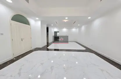 Reception / Lobby image for: Villa - 5 Bedrooms for rent in Al Karamah - Abu Dhabi, Image 1
