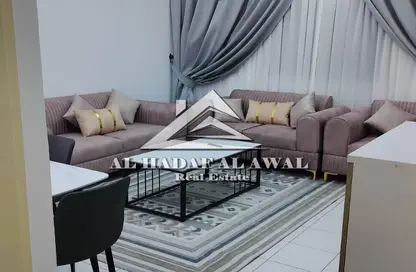 شقة - غرفة نوم - 2 حمامات للايجار في شارع التعاون - التعاون - الشارقة