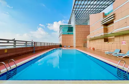 Apartment - 3 Bedrooms - 5 Bathrooms for rent in Crescent Towers - Al Khalidiya - Abu Dhabi