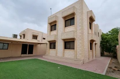Villa - 4 Bedrooms - 6 Bathrooms for rent in Umm Suqeim 2 - Umm Suqeim - Dubai