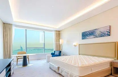 Apartment - Studio - 1 Bathroom for sale in The Palm Tower - Palm Jumeirah - Dubai