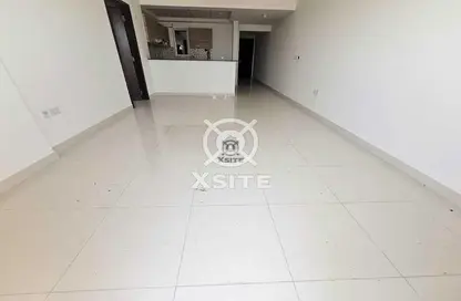 شقة - غرفة نوم - 2 حمامات للايجار في الاندلسي الاسباني - مساكن القناه المائية - مدينة دبي الرياضية - دبي