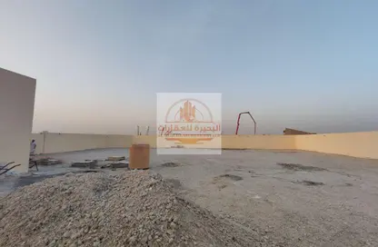 أرض - استوديو للايجار في الصجعة الصناعية - آلصجعه - الشارقة
