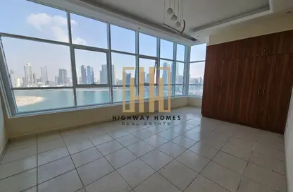 Apartment - 1 Bedroom - 2 Bathrooms for sale in Al Khan - Sharjah