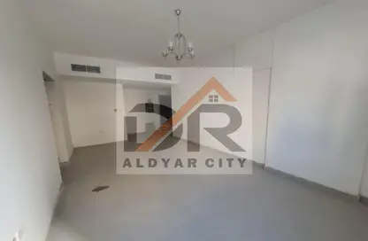 شقة - 2 غرف نوم - 2 حمامات للايجار في مساكن كورنيش عجمان - طريق كورنيش عجمان - عجمان