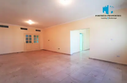 شقة - 3 غرف نوم - 4 حمامات للايجار في برج الزمرد - شارع خليفة - أبوظبي