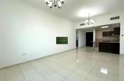 شقة - 2 غرف نوم - 2 حمامات للايجار في برج ربيعة - مجان - دبي لاند - دبي