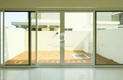 تاون هاوس - 3 غرف نوم - 3 حمامات للبيع في 2 فيكتوريا - فيكتوريا - داماك هيلز 2 - دبي