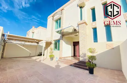 Villa - 5 Bedrooms - 6 Bathrooms for rent in Al Manara - Dubai