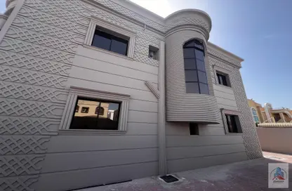 Apartment - 5 Bedrooms - 6 Bathrooms for sale in Al Rawda 3 - Al Rawda - Ajman
