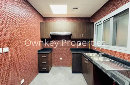 شقة - غرفة نوم - 2 حمامات للايجار في الطوب - منخول - بر دبي - دبي شقة - غرفة نوم - 2 حمامات للايجار في الطوب - منخول - بر دبي - دبي