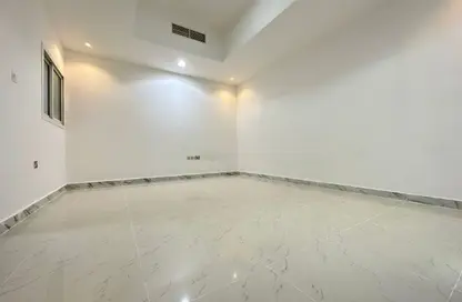 Apartment - Studio - 1 Bathroom for rent in Al Mushrif Villas - Al Mushrif - Abu Dhabi