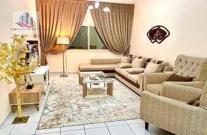 شقة - 2 غرف نوم - 2 حمامات للايجار في برج الشاهد - القصباء - الشارقة