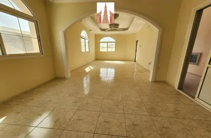 Villa - 6 Bedrooms - 7 Bathrooms for rent in Al Goaz - Wasit - Sharjah