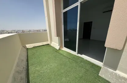 شقة - غرفة نوم - 2 حمامات للايجار في مدينة الرياض - أبوظبي